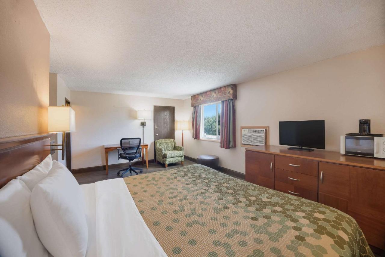 Rodeway Inn コロラドスプリングス エクステリア 写真